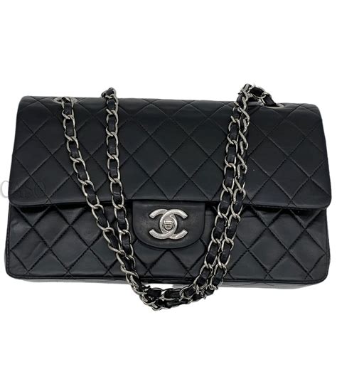 borsa chanel nera con logo bianco|Chanel borse italia.